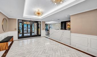 4915 HAMPDEN Ln 204, Bethesda, MD 20814