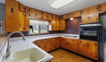 5244 Sand Creek Hwy, Adrian, MI 49221