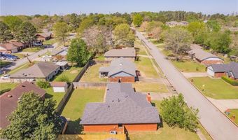 2205 Meadow Ln, Barling, AR 72923