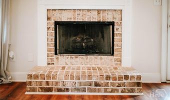 221 Creekside Dr, Arnoldsville, GA 30619