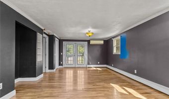 5 Lea Dr, Bristol, RI 02809