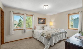 7165 Upper 157th St W, Apple Valley, MN 55124