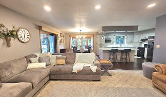 2510 Bobbie Dr, Aberdeen, SD 57401