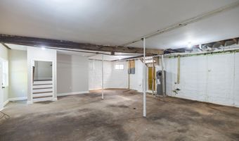 863 Minot Ave, Auburn, ME 04210