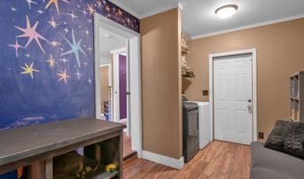 630 COLONIAL Dr, Springfield, OR 97477
