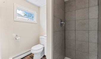 130 W Broadway, Bangor, ME 04401