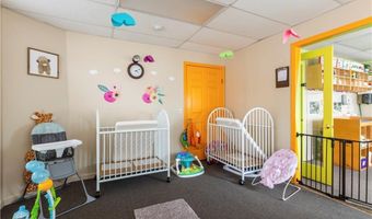 1326 Plainfield St, Cranston, RI 02920