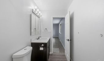 3647 E Galbraith Rd, Amberley, OH 45236