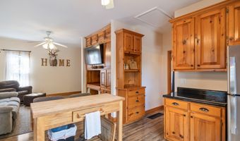 1014 Greene St, Adel, IA 50003