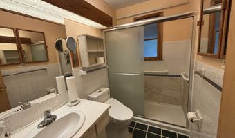 17 Ring, Athens, OH 45701