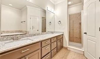 5002 SW Golden Eagle Ave, Bentonville, AR 72713