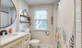581 Palisades Dr, Akron, OH 44303