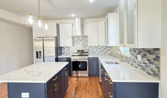 92 W 6TH St, Bayonne, NJ 07002