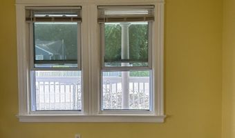 98 High St, Ansonia, CT 06401
