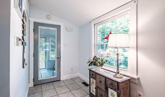 117 Middle Rd, Acton, ME 04001