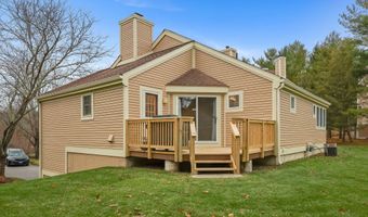 7 Silversmith Dr, Danbury, CT 06811