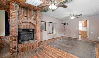 427 Morgan Ave, Aurora, MO 65605