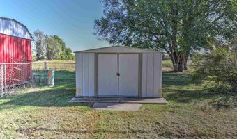 2202 Edgemont Dr, Arkansas City, KS 67005