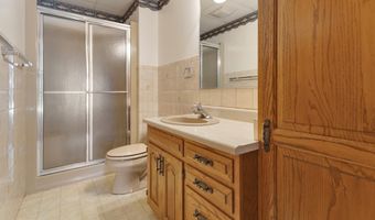 39081 N Sheridan Rd, Antioch, IL 60002