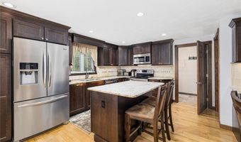 584 Blackrock Rd, Coventry, RI 02816