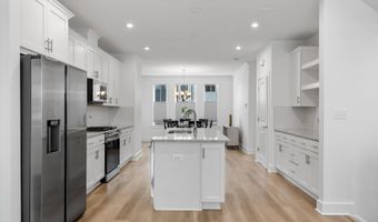 7413 ROCKY CREEK Ter, Annandale, VA 22003