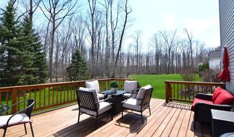 10411 Redbud Dr, Aurora, OH 44202
