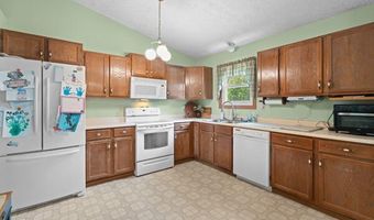 1647 Saint Francis Ln, Altoona, PA 16602