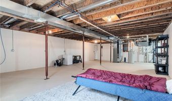1286 Westbrook Cir, Alexandria, MN 56308