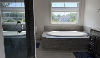 7 Hammerstone Ln, Altamont, NY 12009