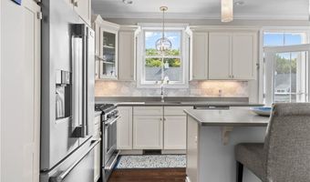 50 Kettle Point Ave 50, East Providence, RI 02914