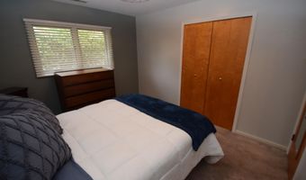 9640 Shady Ln, Algonac, MI 48001