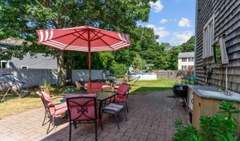 59 Belvedere Dr, Bristol, RI 02809