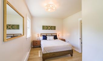 221 Lincolnville Ave, Belfast, ME 04915