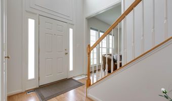 8101 GLEN ARBOR Dr, Baltimore, MD 21237