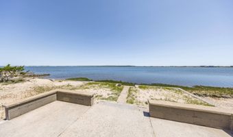 154 Shore Dr E, Amagansett, NY 11930