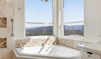 3035 Millar Ranch Rd, Spring Valley, CA 91978