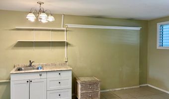 49 KUHILANI St, Hilo, HI 96720