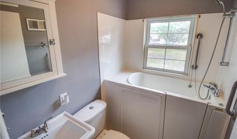 300 Brentwood Blvd, Alton, IL 62002