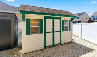 19 W Dolphin Cir W, Bayville, NJ 08721