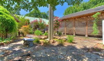 1928 W Idaho St, Chickasha, OK 73018