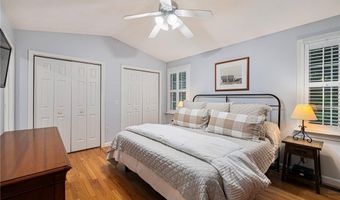 212 Orchard Woods Dr, North Kingstown, RI 02874