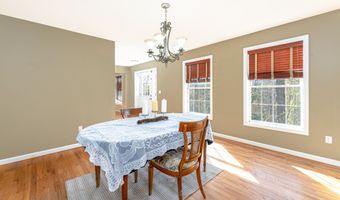 110 Oakwood Cir, Bristol, CT 06010
