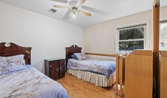 8 Dunn Rd, Airmont, NY 10952