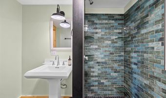 47 Westwood Pkwy, Barre, VT 05641