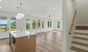 6601 April Bayou Dr, Biloxi, MS 39532