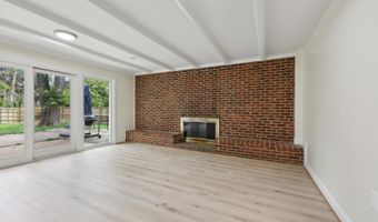 4907 CHANTICLEER Ave, Annandale, VA 22003