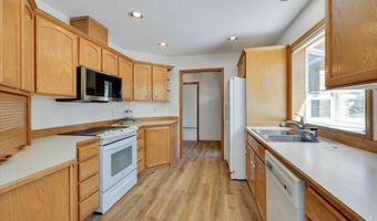 12997 SE LA CRESTA Dr, Milwaukie, OR 97222