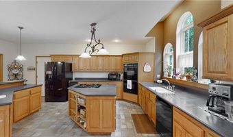 2 Ewes Ln, Bella Vista, AR 72715