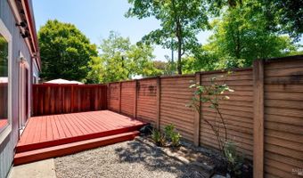 606 Santa Ana Cir, Santa Rosa, CA 95404