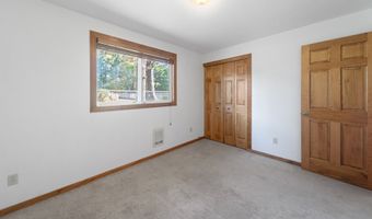 1135 1ST St NE, Bandon, OR 97411